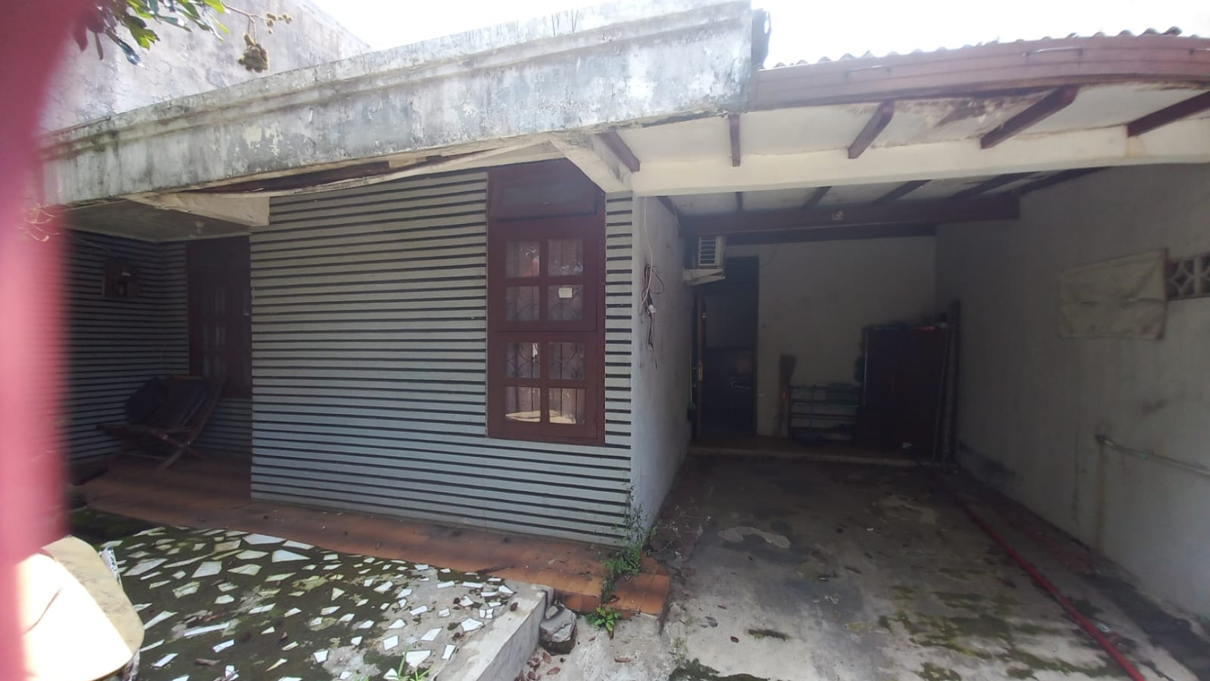 Rumah 1 lantai, lokasi strategis di Bintaro