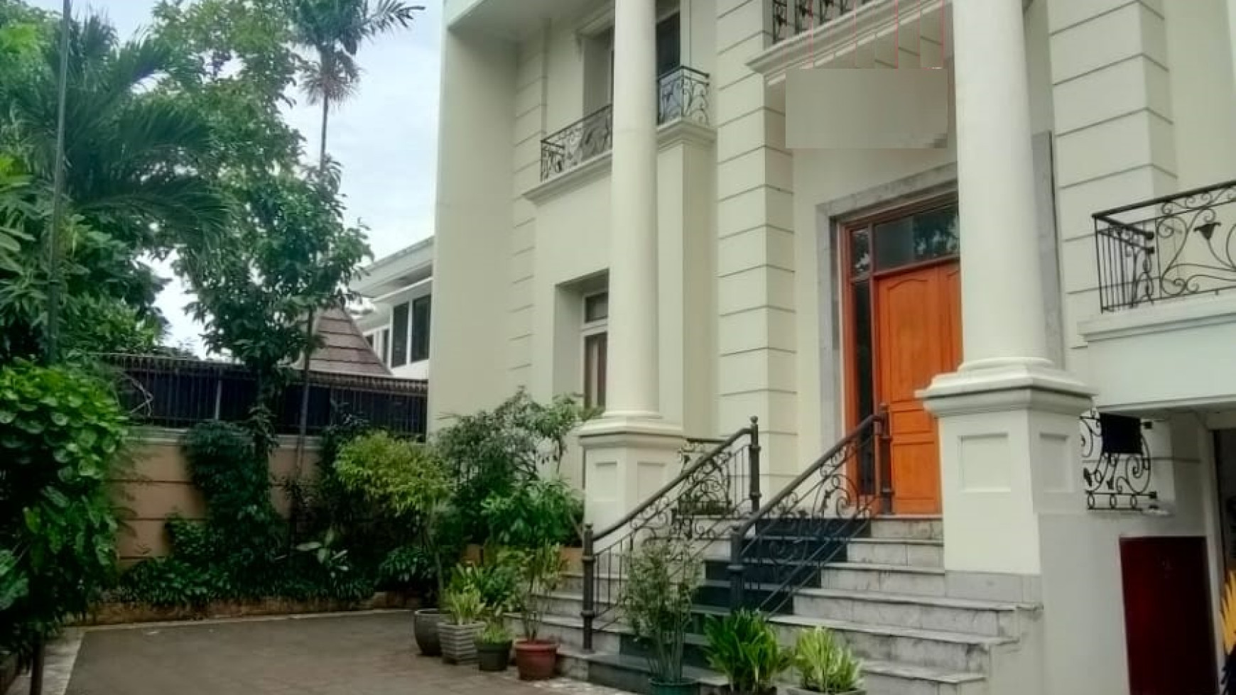 Rumah lux siap huni di pondok indah