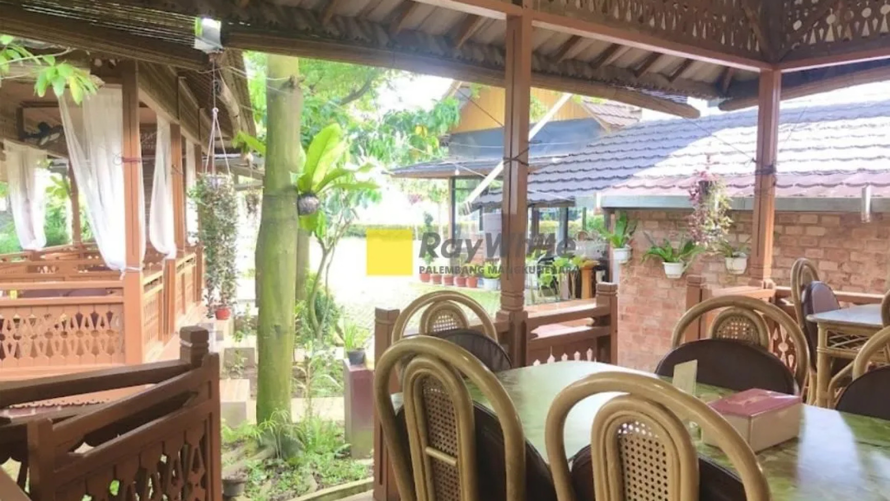 DIJUAL TANAH DAN RESTO