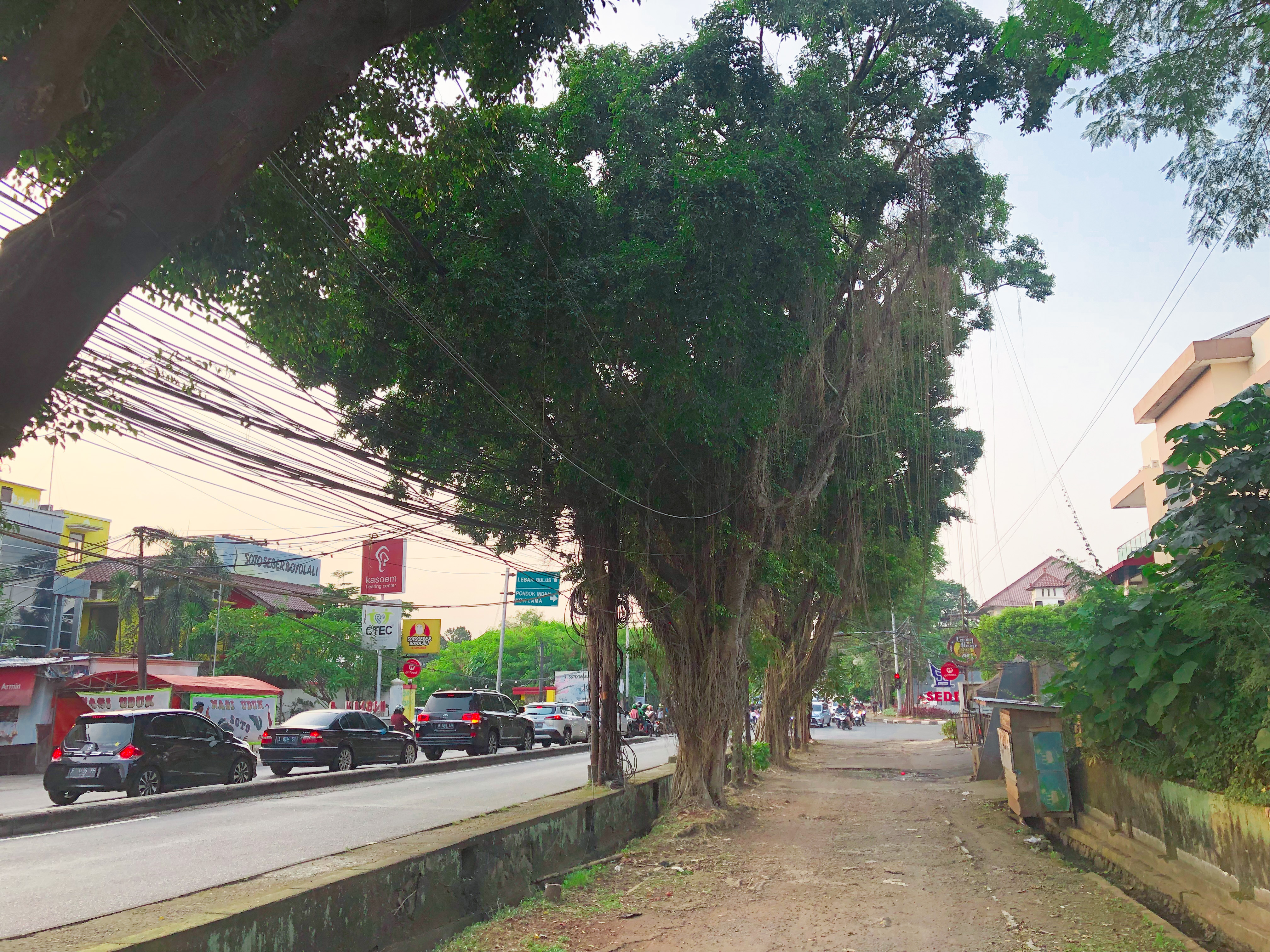 Rumah Komersial di jalan lebak bulus raya cocok untuk usaha