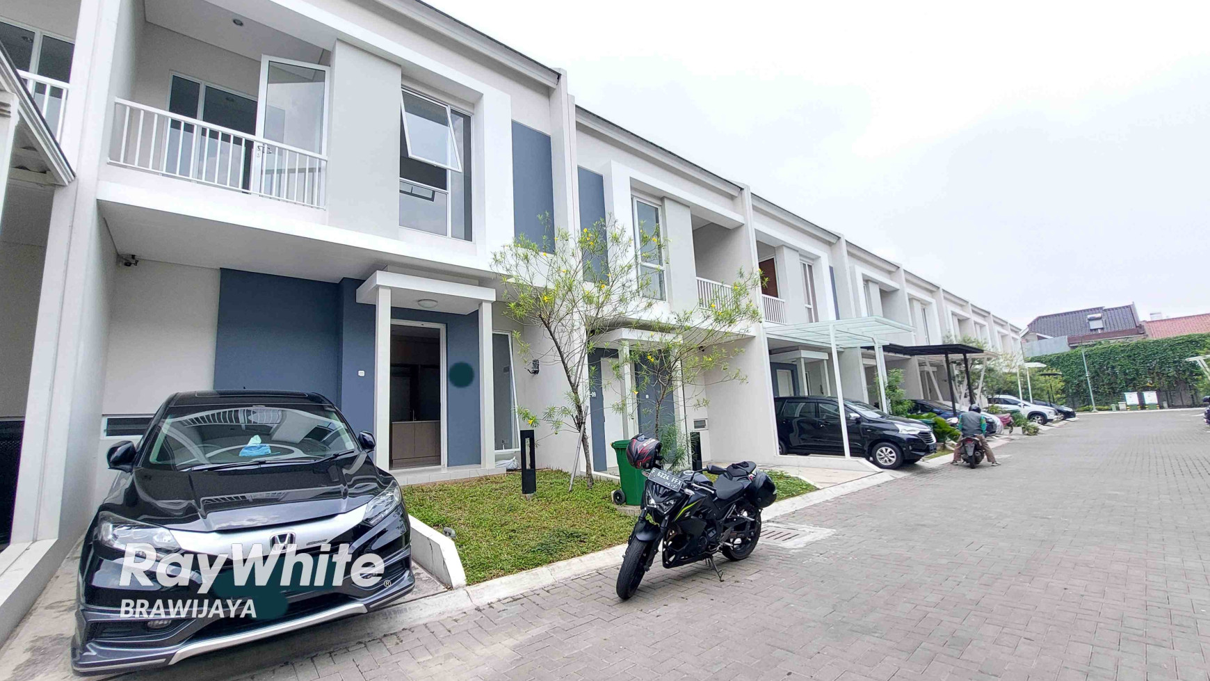 TOWNHOUSE DI SYNTHESIS HOME CIRENDEU,  DALAM CLUSTER, SIAP HUNI