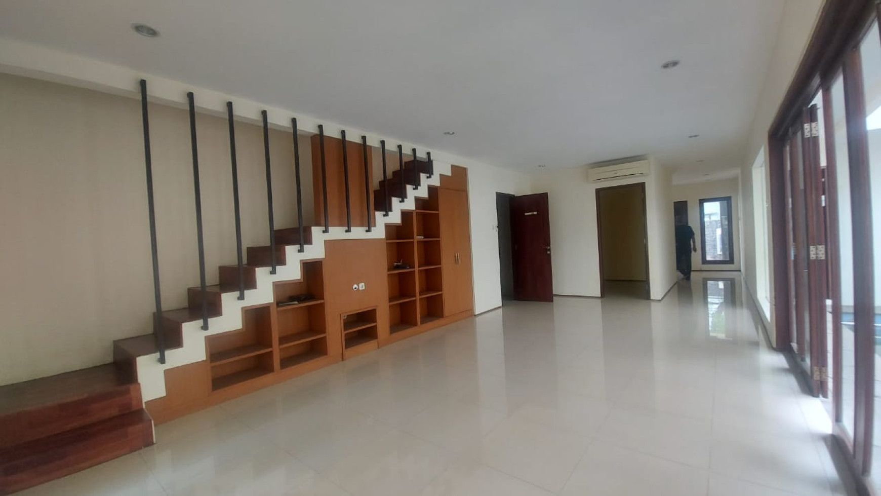 Dijual rumah dekat Citos, lokasi nyaman