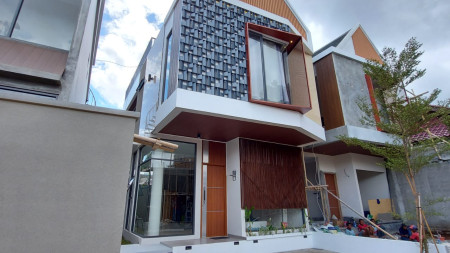 New House Luas 171 di Tb Simatupang