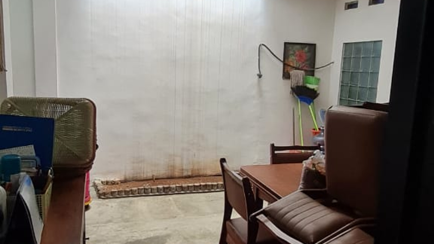 Rumah Terawat Dalam Komplek Elite Di Cinere.