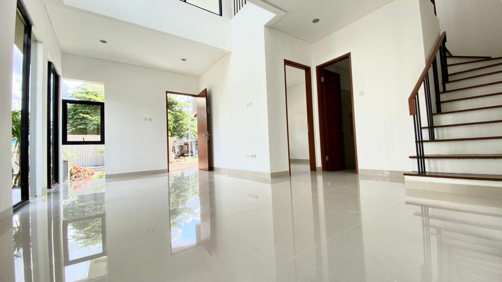 Bintaro, rempoa rumah industrial style posisi hook