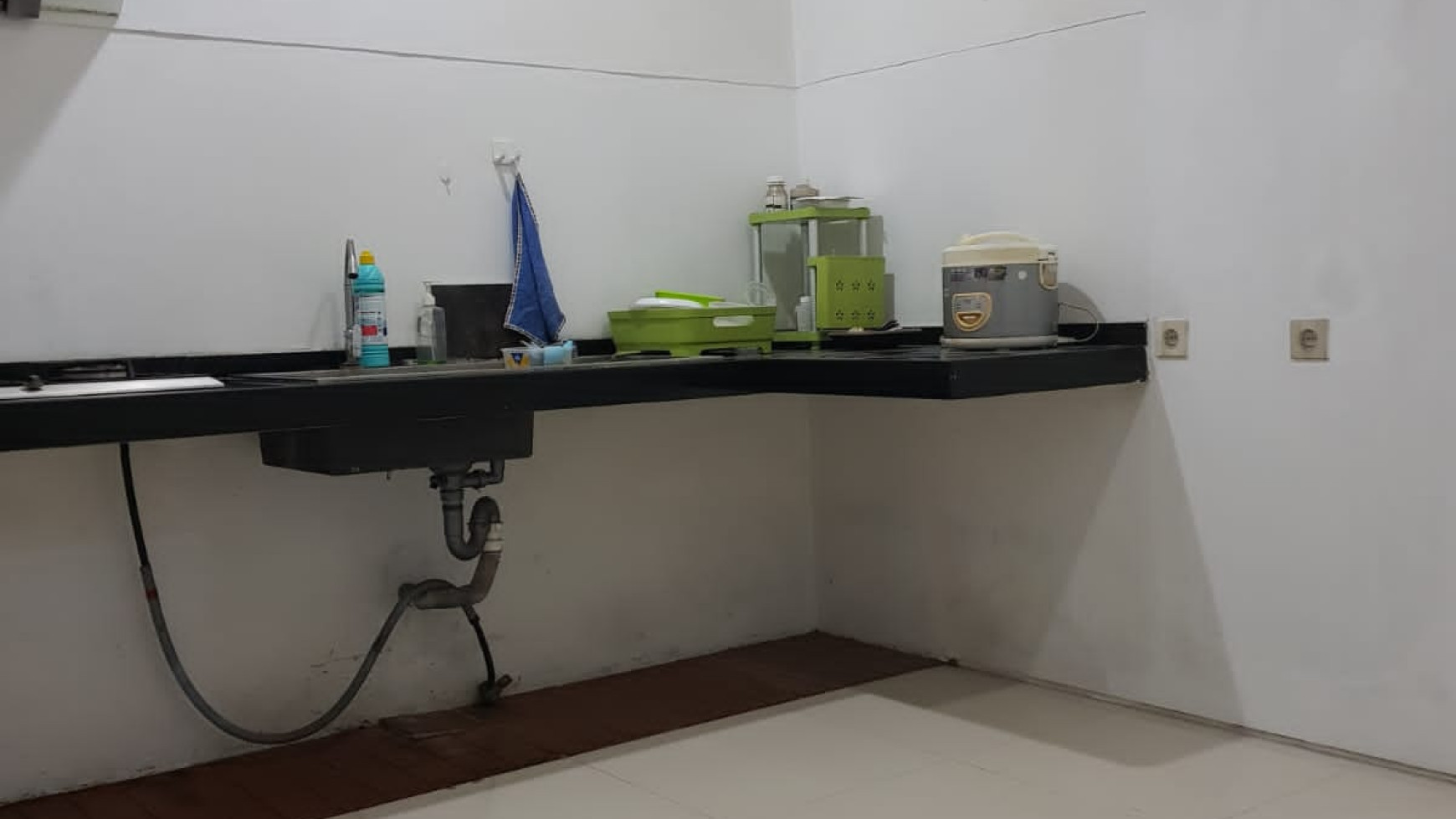 Rumah Semi Furnished Siap Huni di Lokasi Strategis di tengah Kota Jababeka