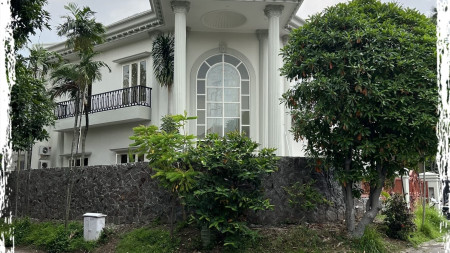 Dijual Rumah Pakuwon Indah Villa Valensia- American Classic- Lantai MARMER- Strategis dekat Pakuwon Mall, PTC , Supermall