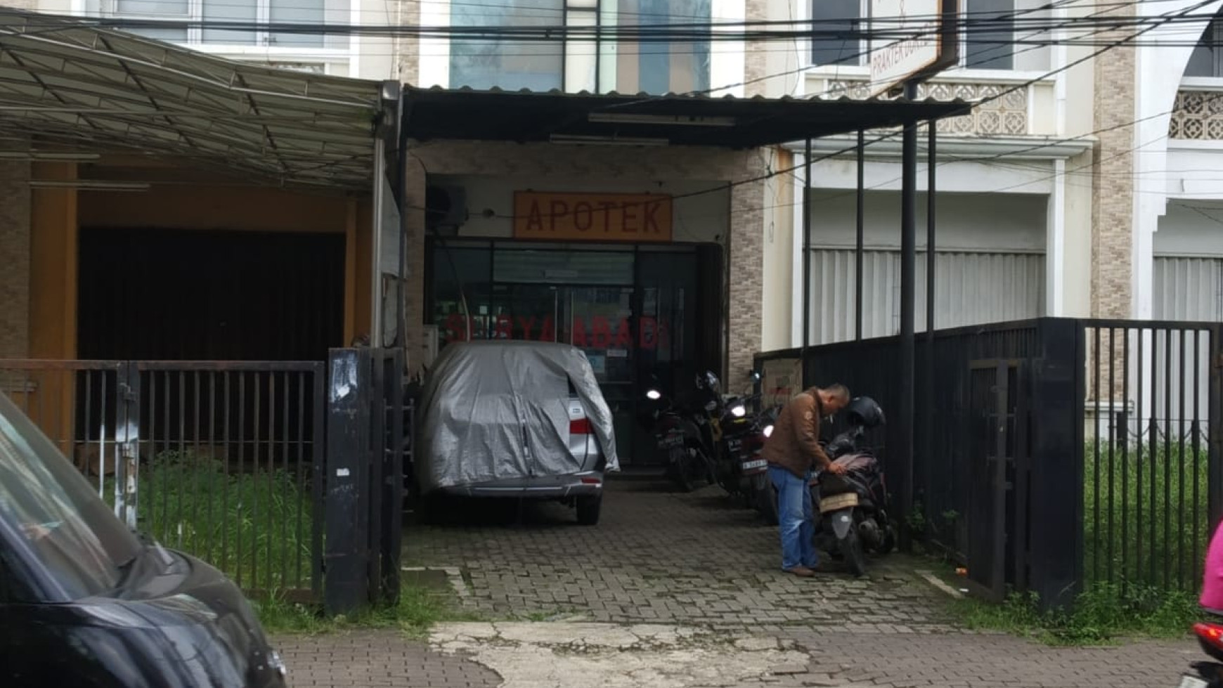 Pondok labu ruko 3,5 lantai area ramai komersial