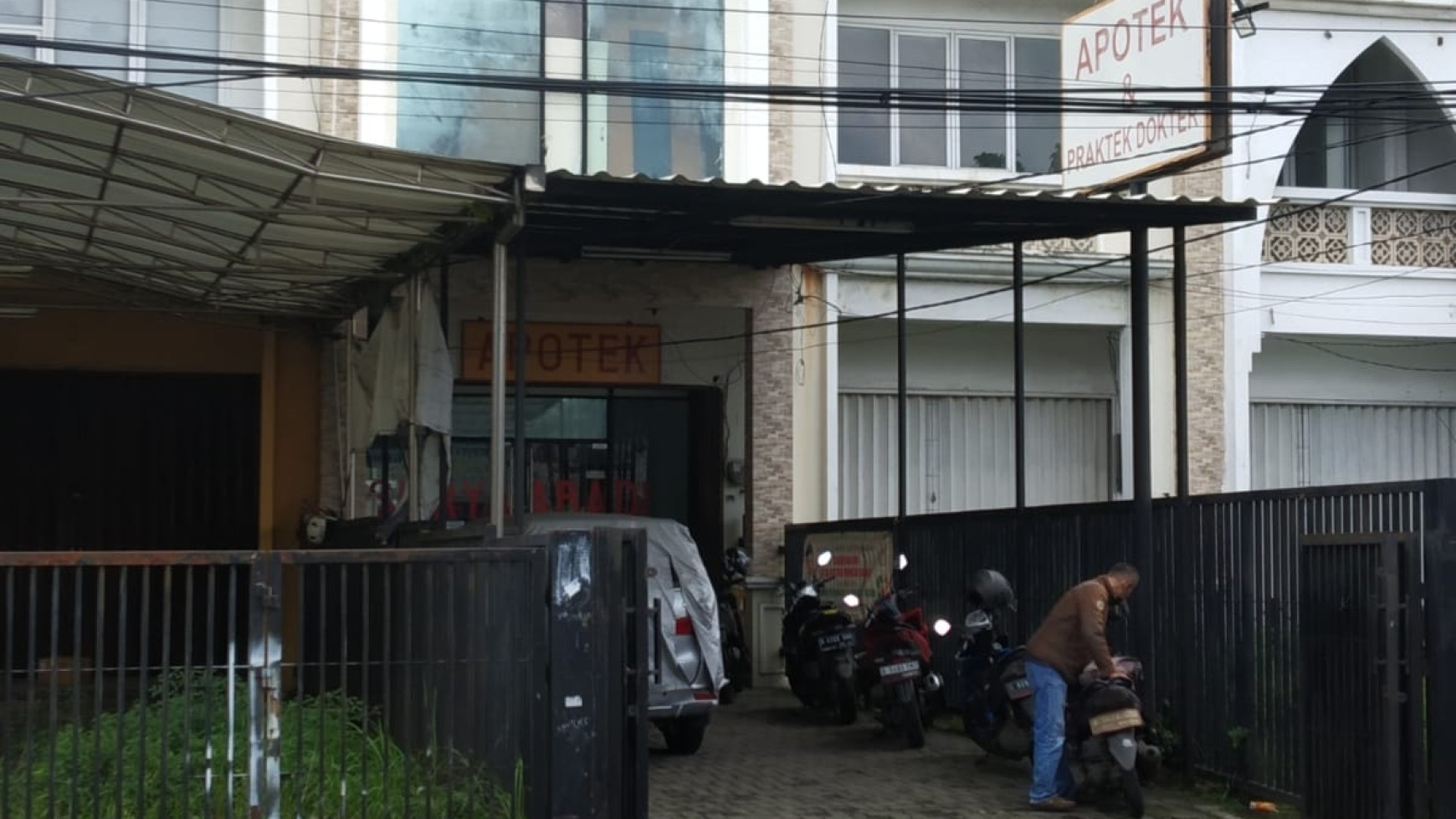 Pondok labu ruko 3,5 lantai area ramai komersial