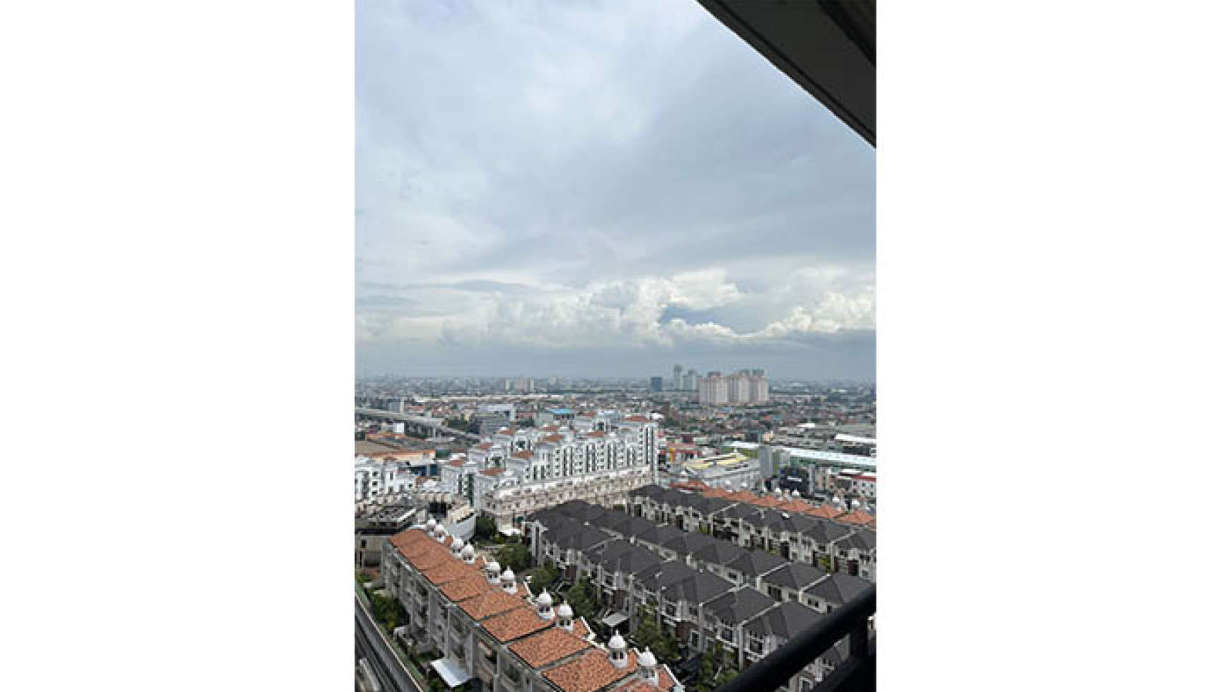 Apartemen French Walk Lyon Garden, Kelapa Gading Luas 83m2