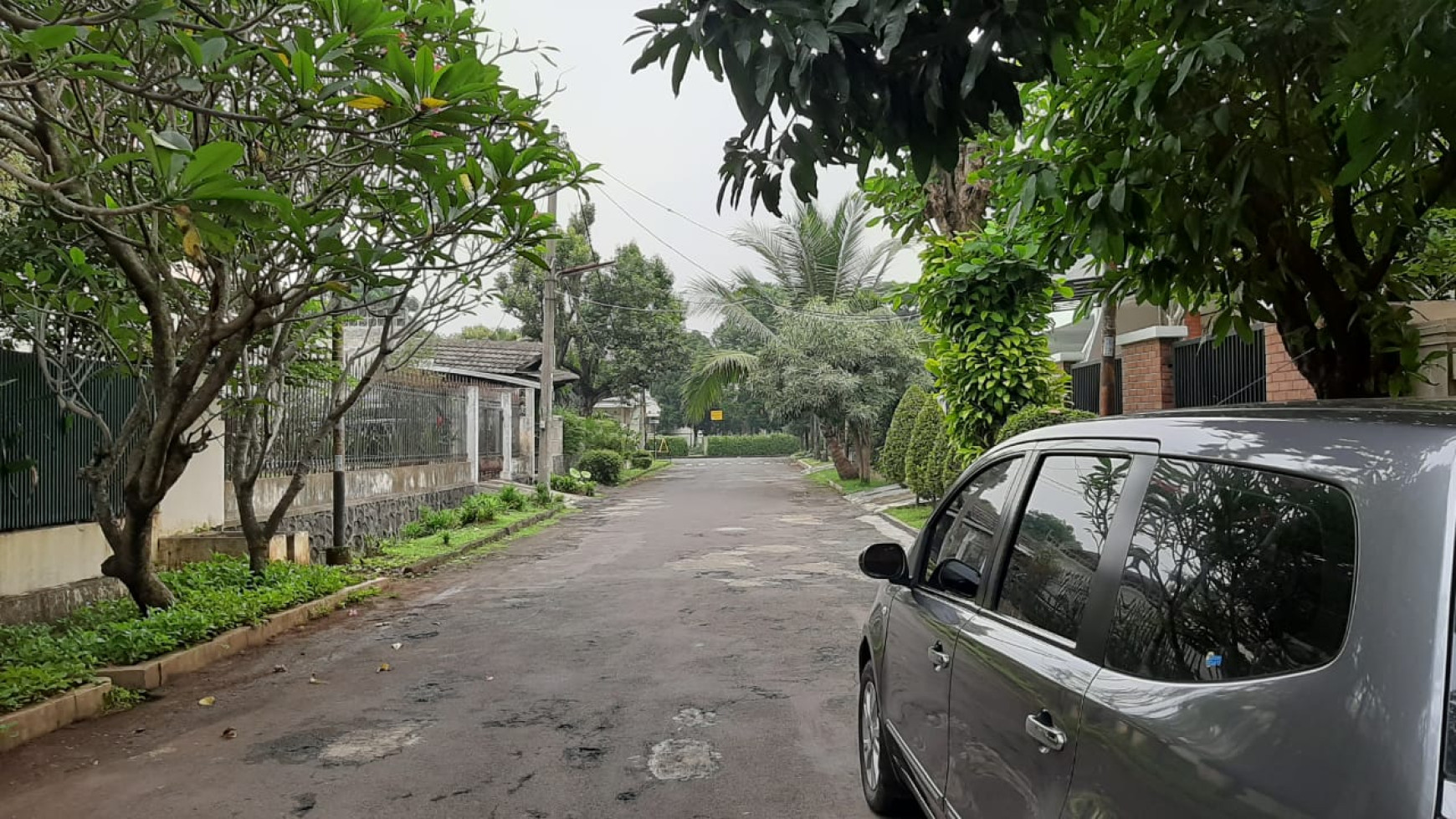 Rumah Luas di Blok A, Cinere