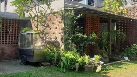 Rumah Cantik dan Asri 900m2 Di Menteng