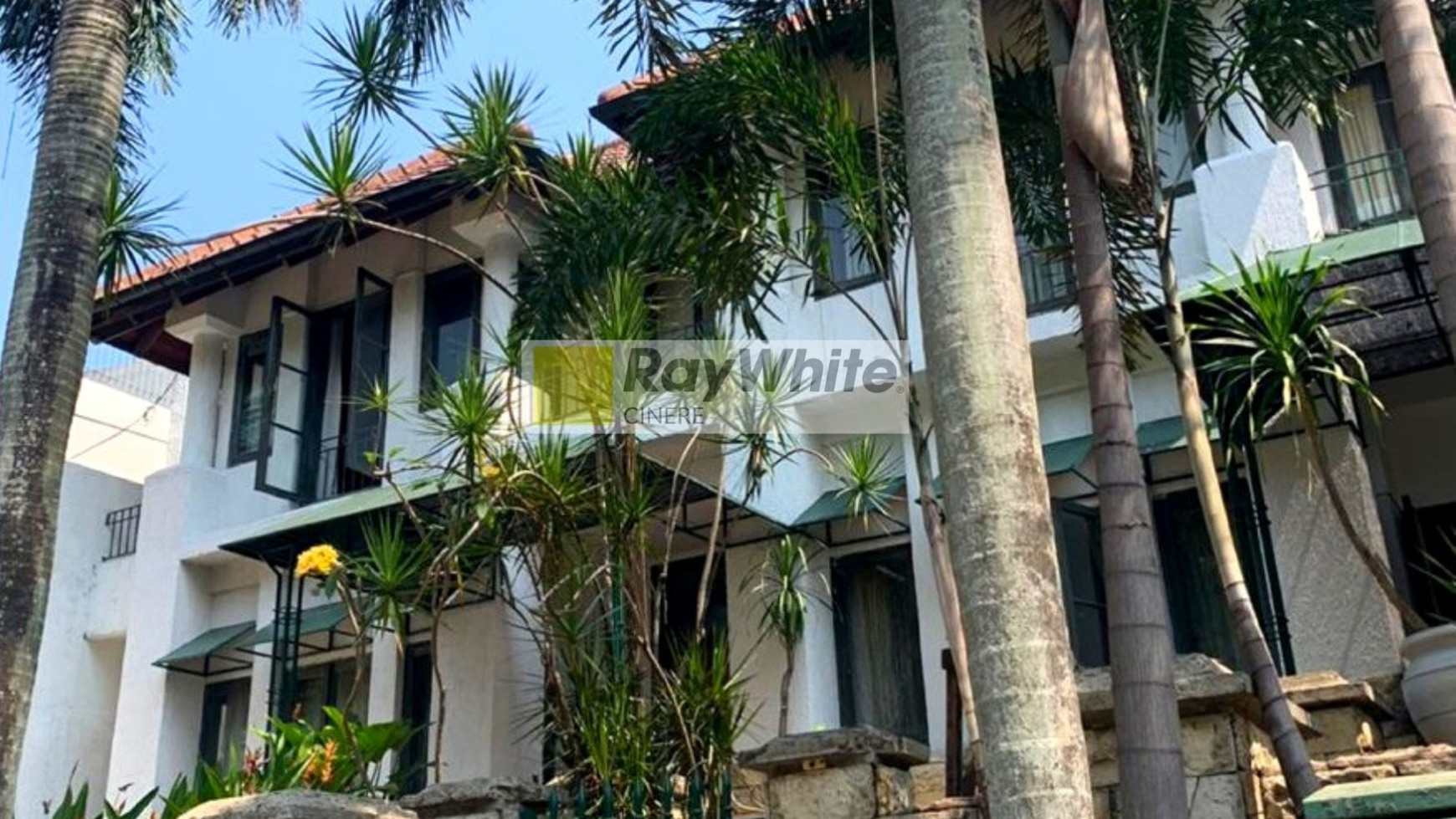 Rumah Semi Mewah Terawat di Villa Cinere Mas