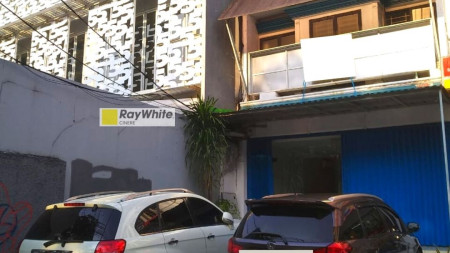 Ruko 3 Lantai Cocok Untuk Kantor Di Kebayoran Baru