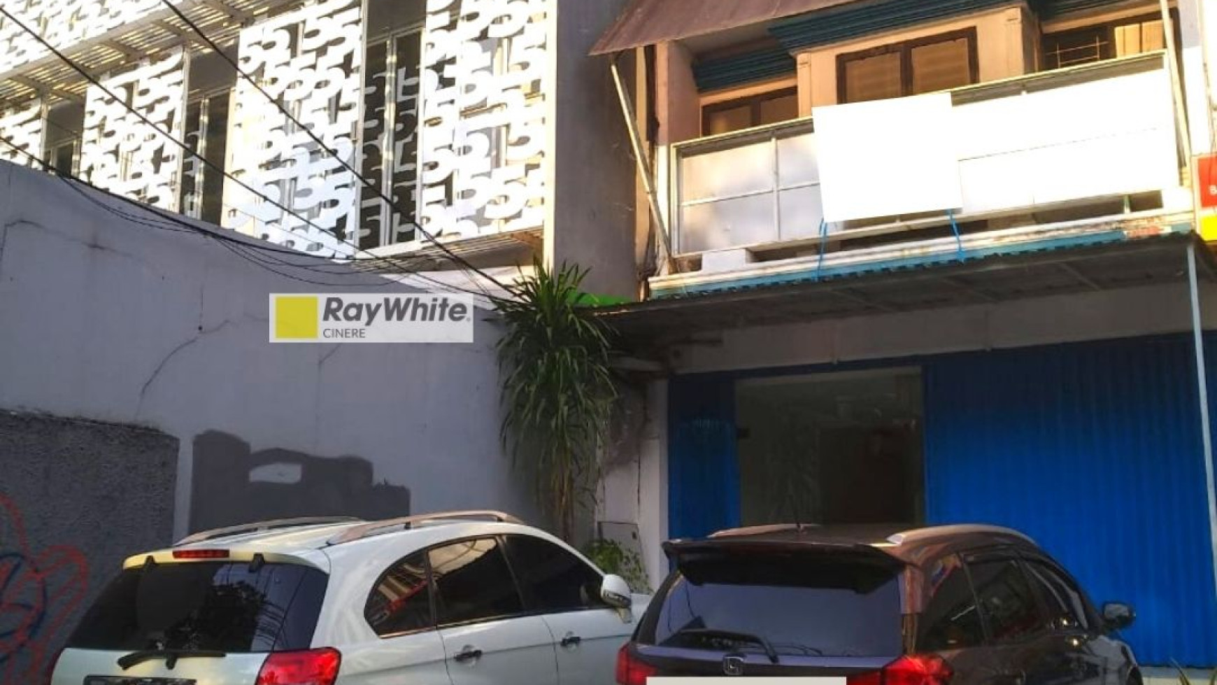 Ruko 3 Lantai Cocok Untuk Kantor Di Kebayoran Baru