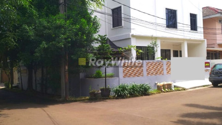 Rumah Cantik Dan Modern Di Bintaro Dekat Fasilitas Umum