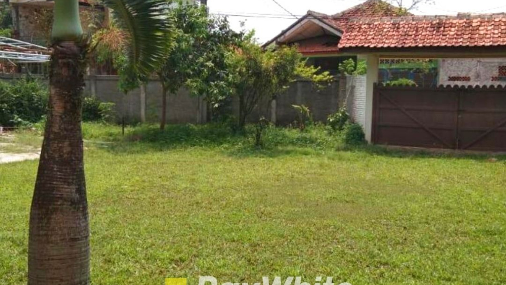 Dijual Rumah dengan halaman Luas Di Parung