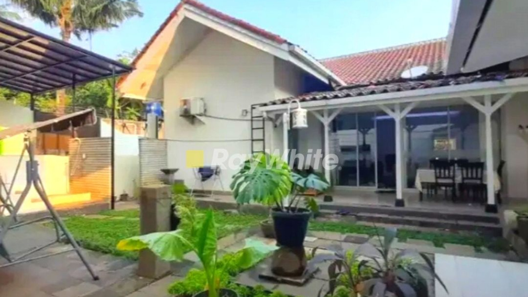 Rumah Mewah Dan Asri Halaman Luas Di Ciputat