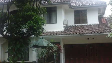 For Sale - Rumah Lapang dan Lega di Bintaro Utama Raya.