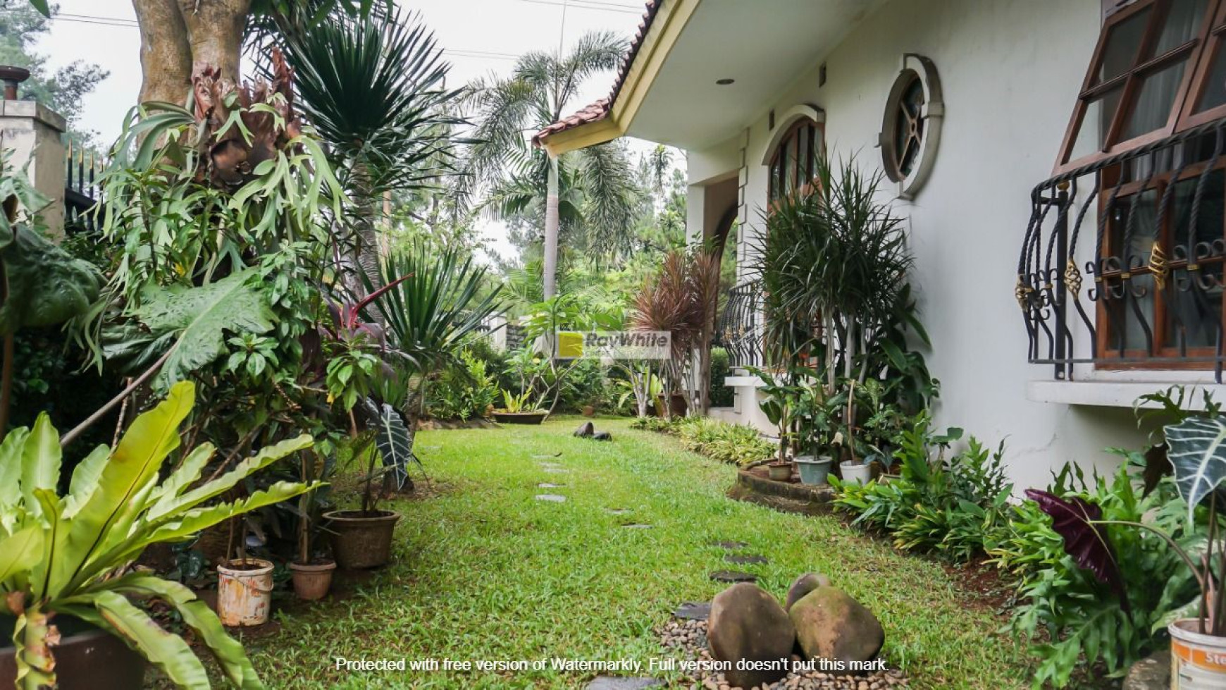 Rumah Mewah dan Strategis di Villa Cinere Mas