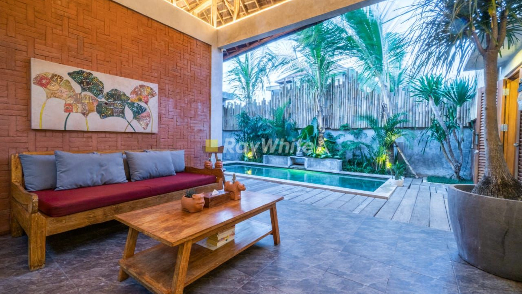 Villa Instagramable dengan Lokasi Dekat GWK, Bali