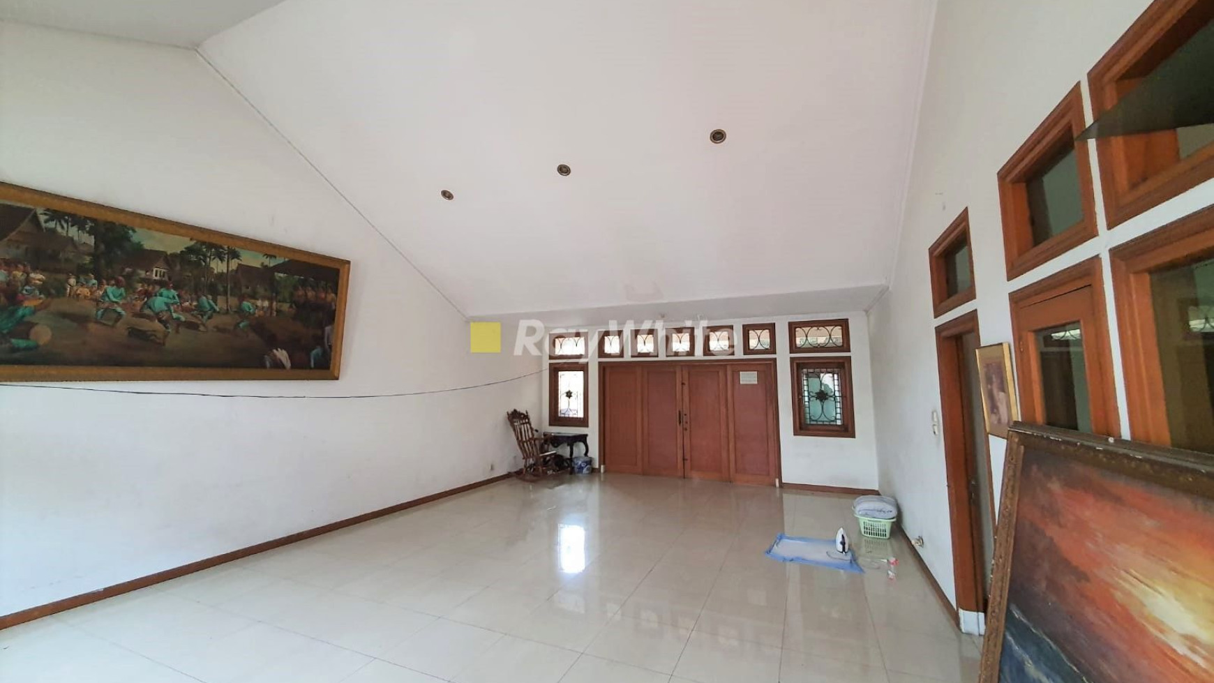 Rumah Nuansa Villa, Asri, Siap Huni di Pancoran