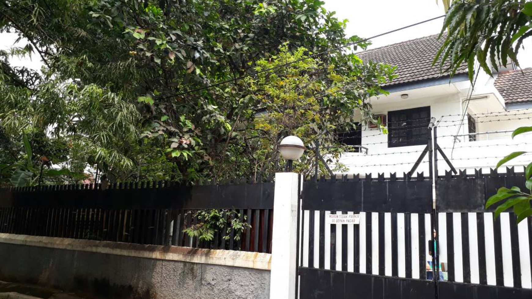 Rumah Hitung Tanah Lokasi Strategis Di Kebayoran Baru.