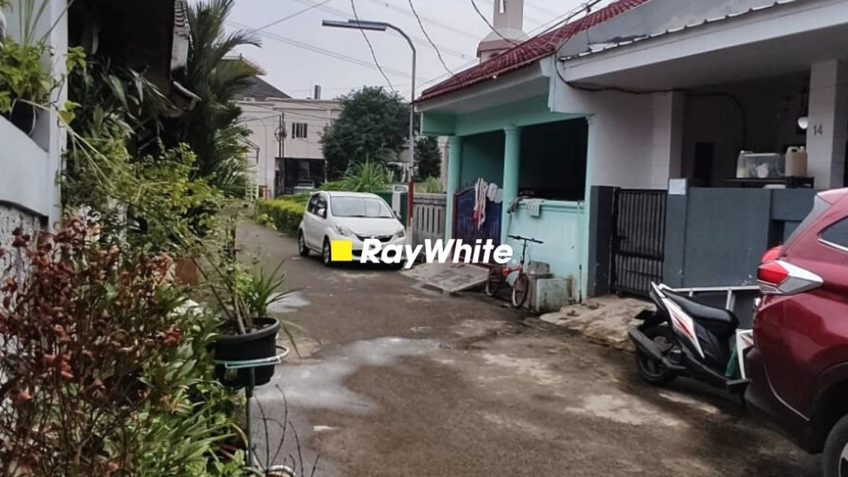 Rumah Terawat dalam perumahan di Pamulang