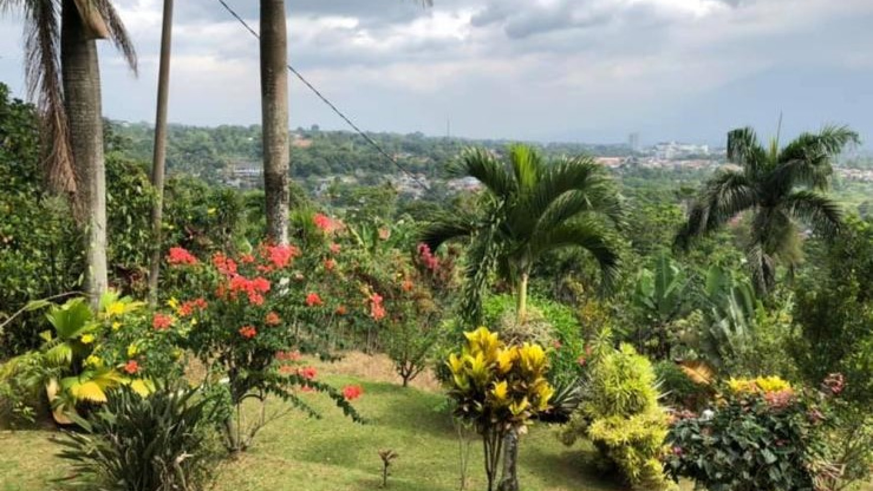 Villa Siap Huni Lingkungan Asri Di Puncak Bogor.