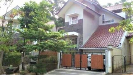 Rumah Semi Klasik Siap Huni Di Villa Cinere Mas.