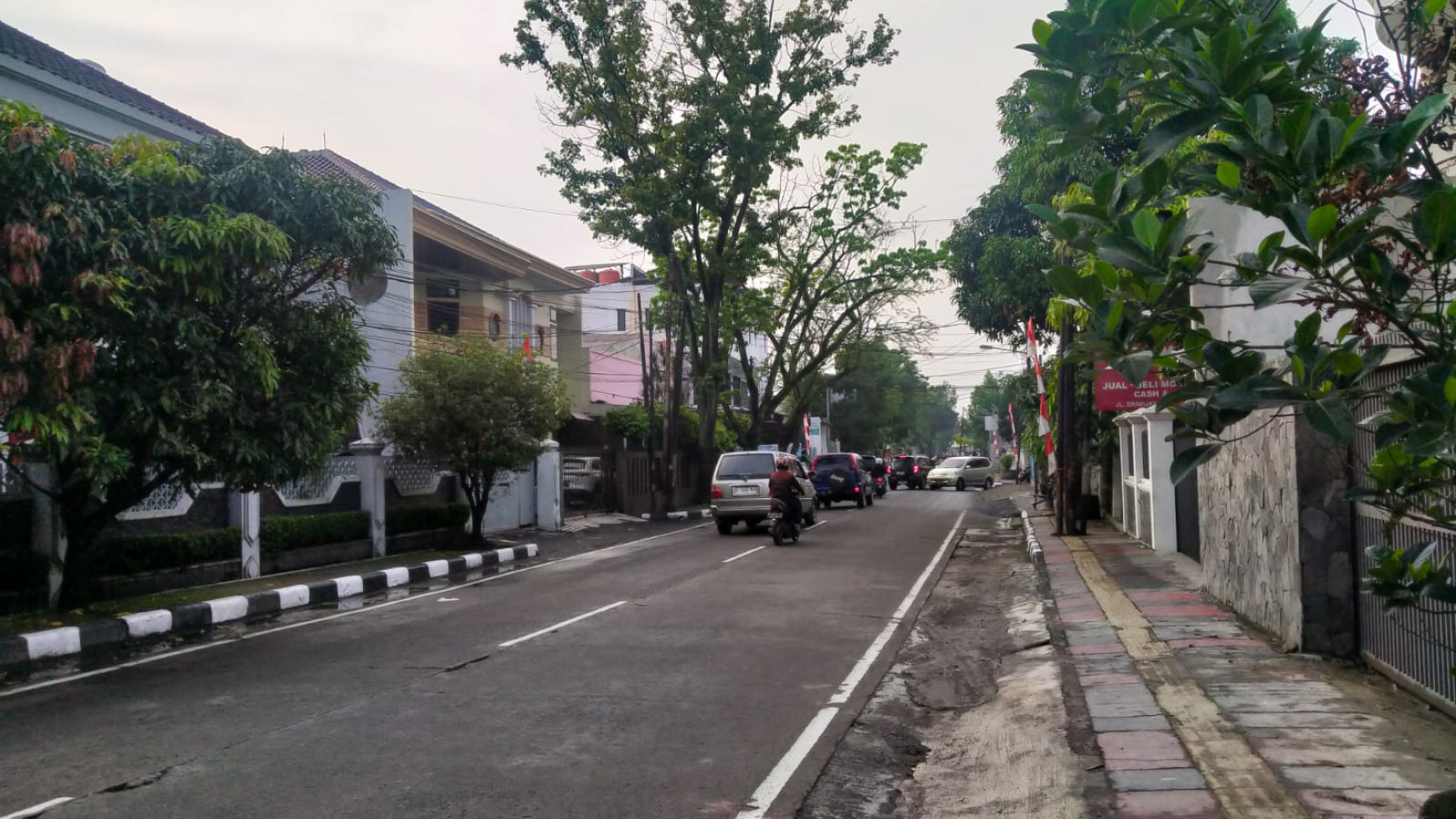 Rumah di Mainroad Sriwijaya, Bandung