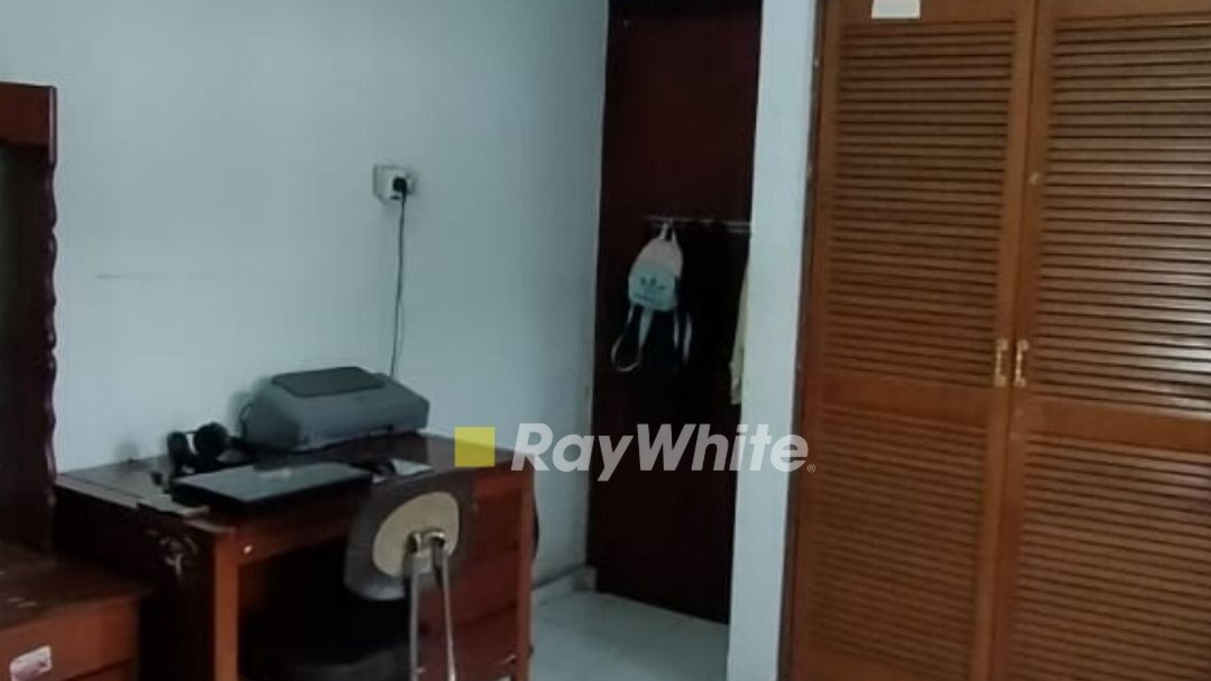 Dijual Rumah Hitung Tanah Di Cinere