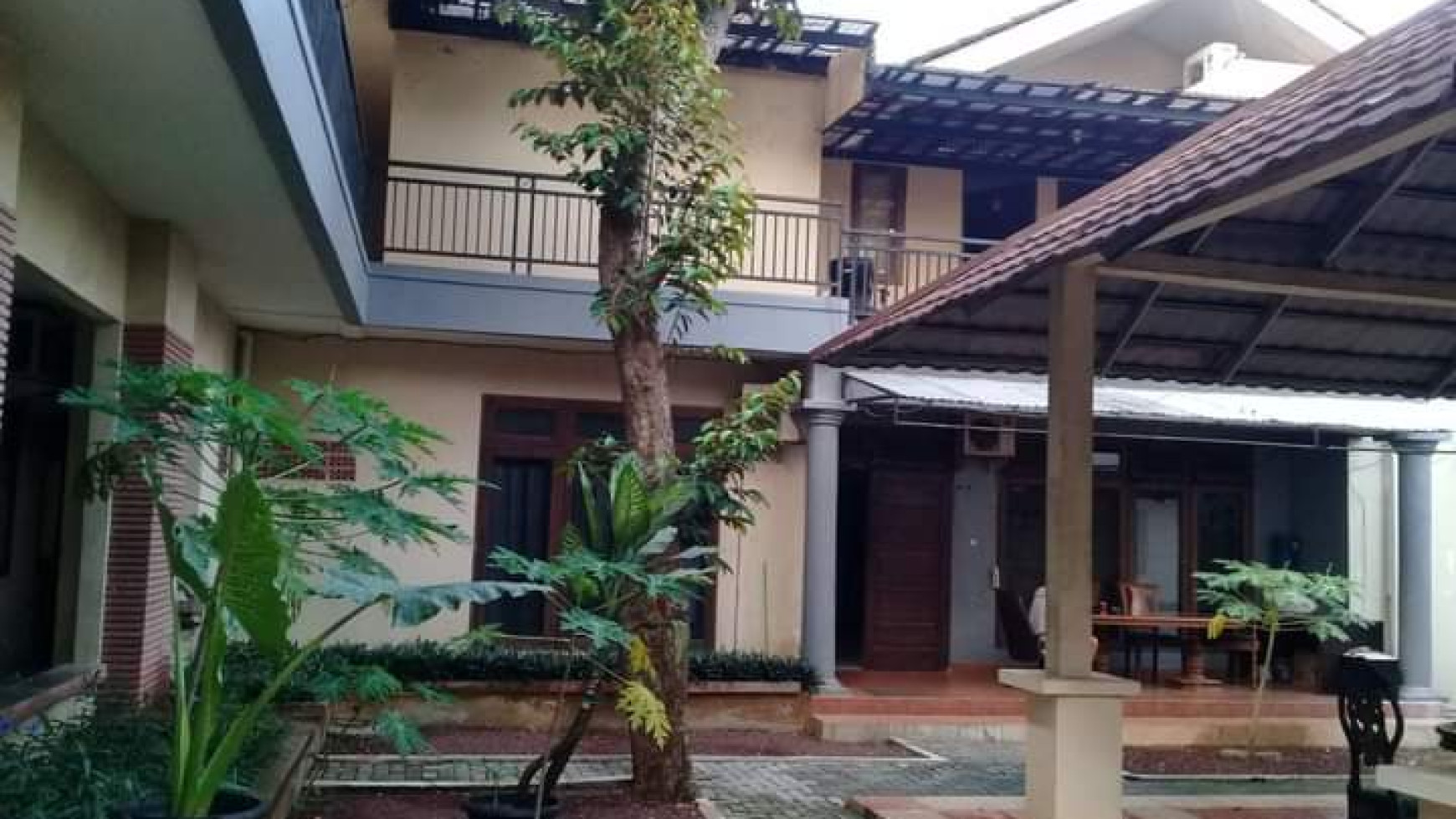 Rumah Siap Huni Cocok Dijadikan Kost daerah Cilandak.