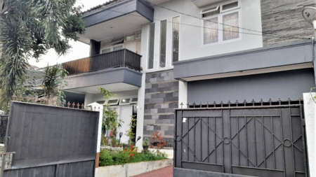 Rumah Asri Dalam Komplek Ternama Di Bukit Cinere Indah.