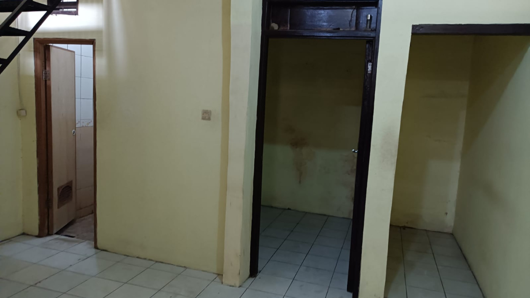 Disewakan Ruko Antapani strategis cocok dipakai kantor, usaha, tempat tinggal, dll