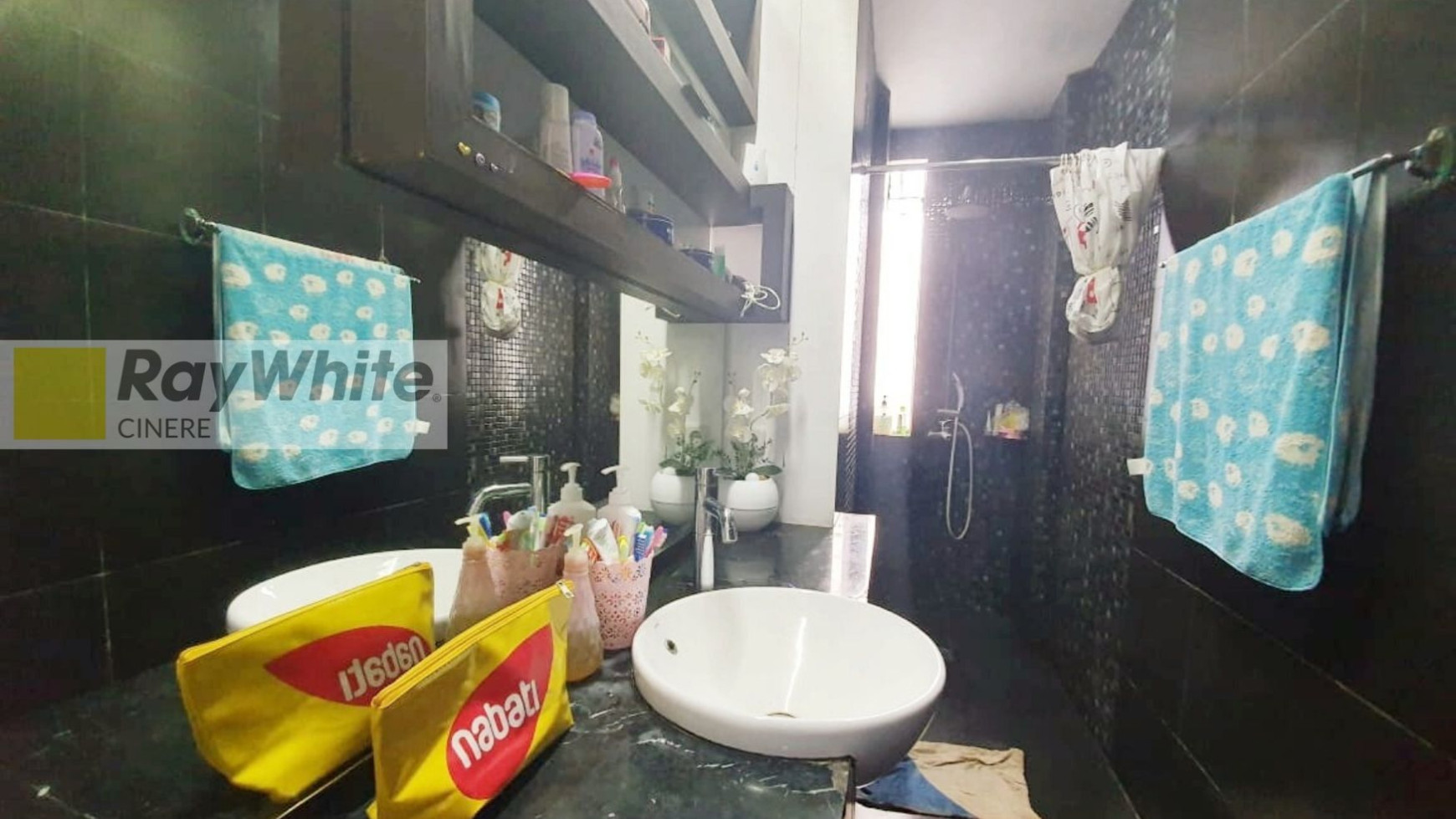 Rumah Modern Siap Huni Berkonsep Aparthouse Dalam Cluster di Cilandak