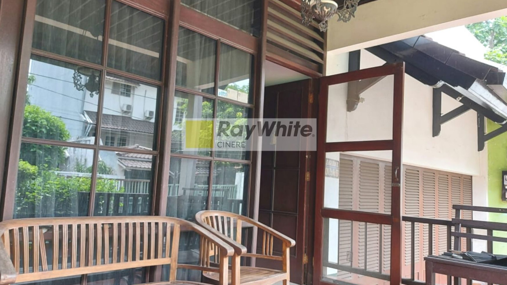 Rumah Nyaman dalam komplek di Bintaro Jaya