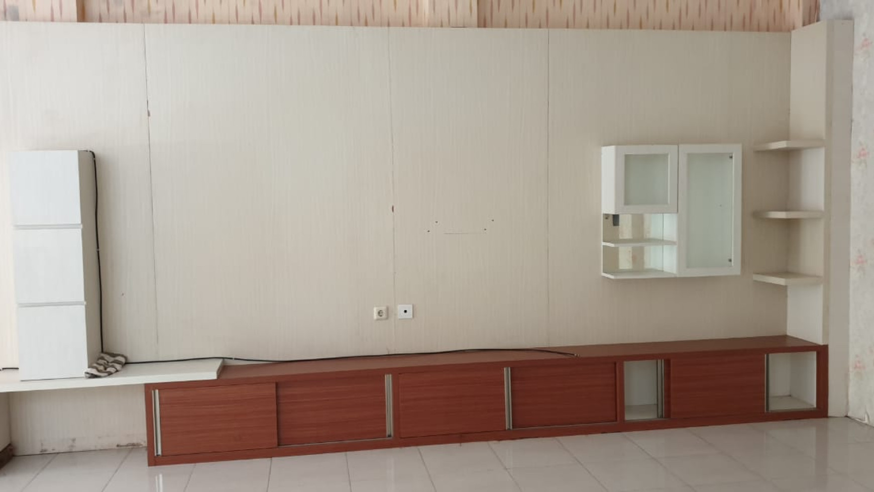 Rumah Minimalis Siap Huni Lokasi Strategis Dalam Cluster di Serpong