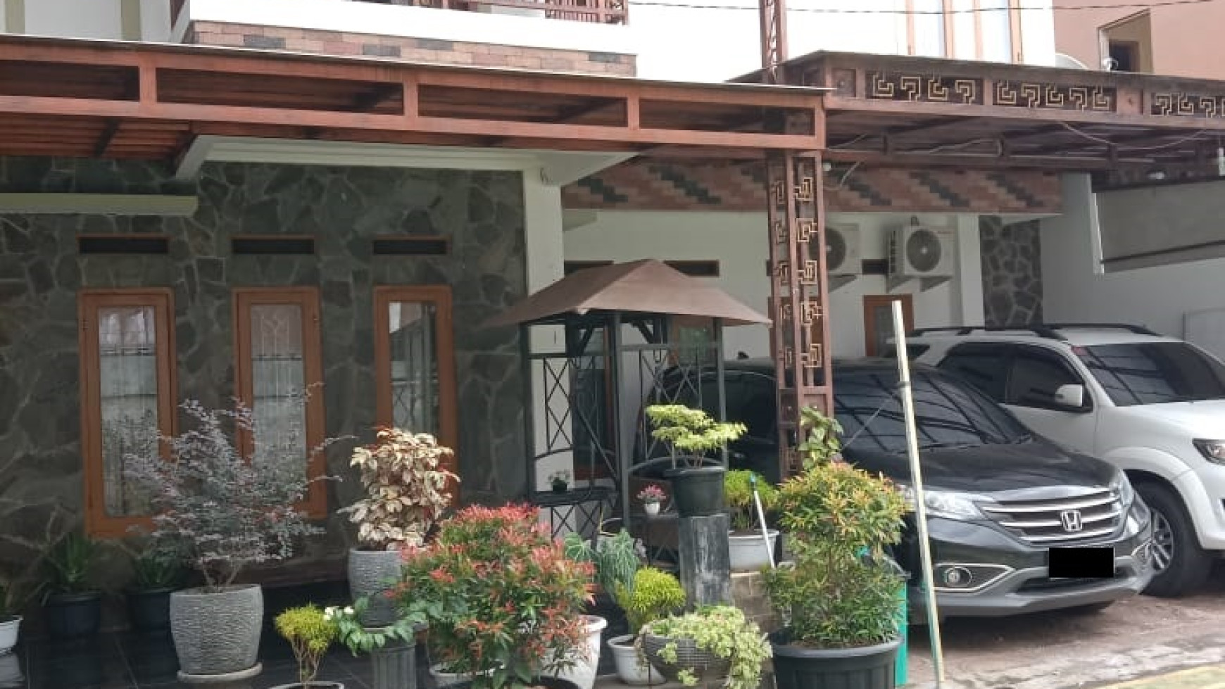 Rumah Nyaman Dalam Cluster Siap Huni Semi Furnised di Serpong