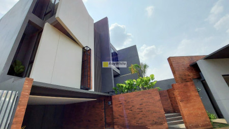 Rumah Brand New Smart Home System Furnished Di Bintaro