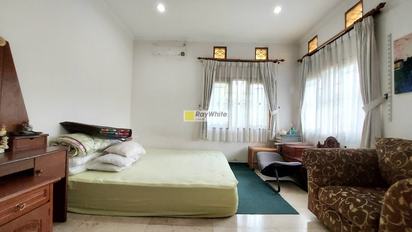 Rumah Classic Menarik Dalam Cluster Besar Dan Berkelas Di Bintaro Jaya