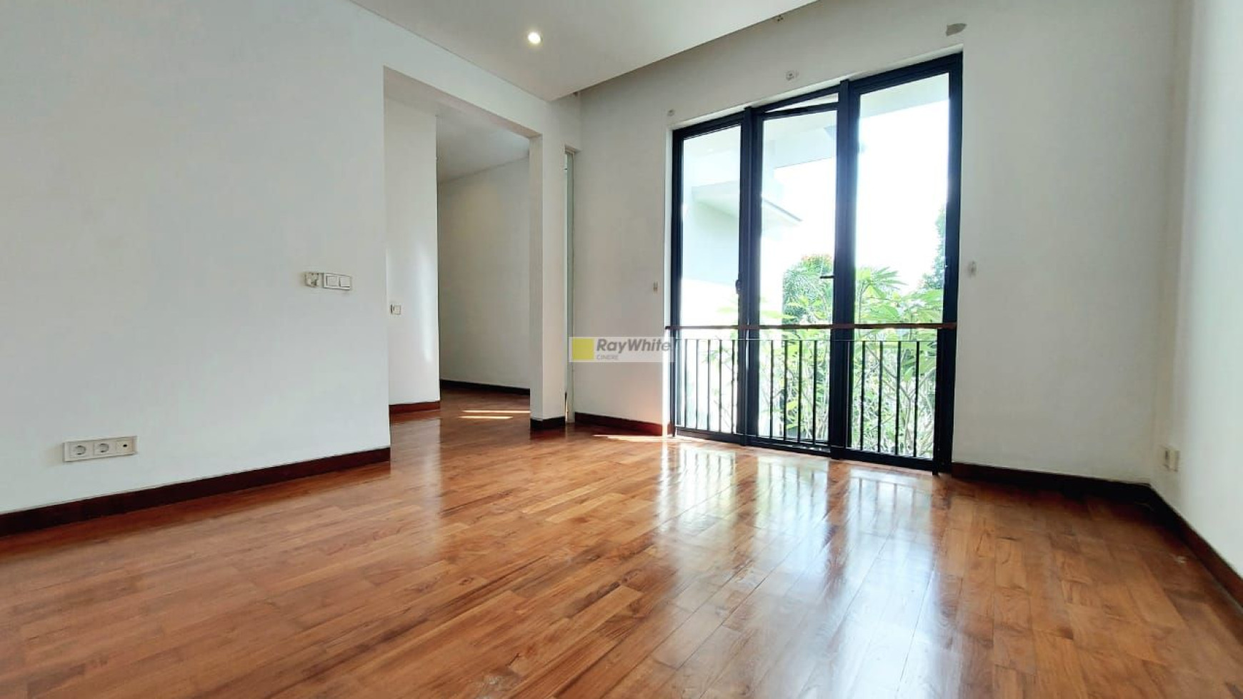 Rumah Baru Modern Tropical Style Di Ampera Kemang