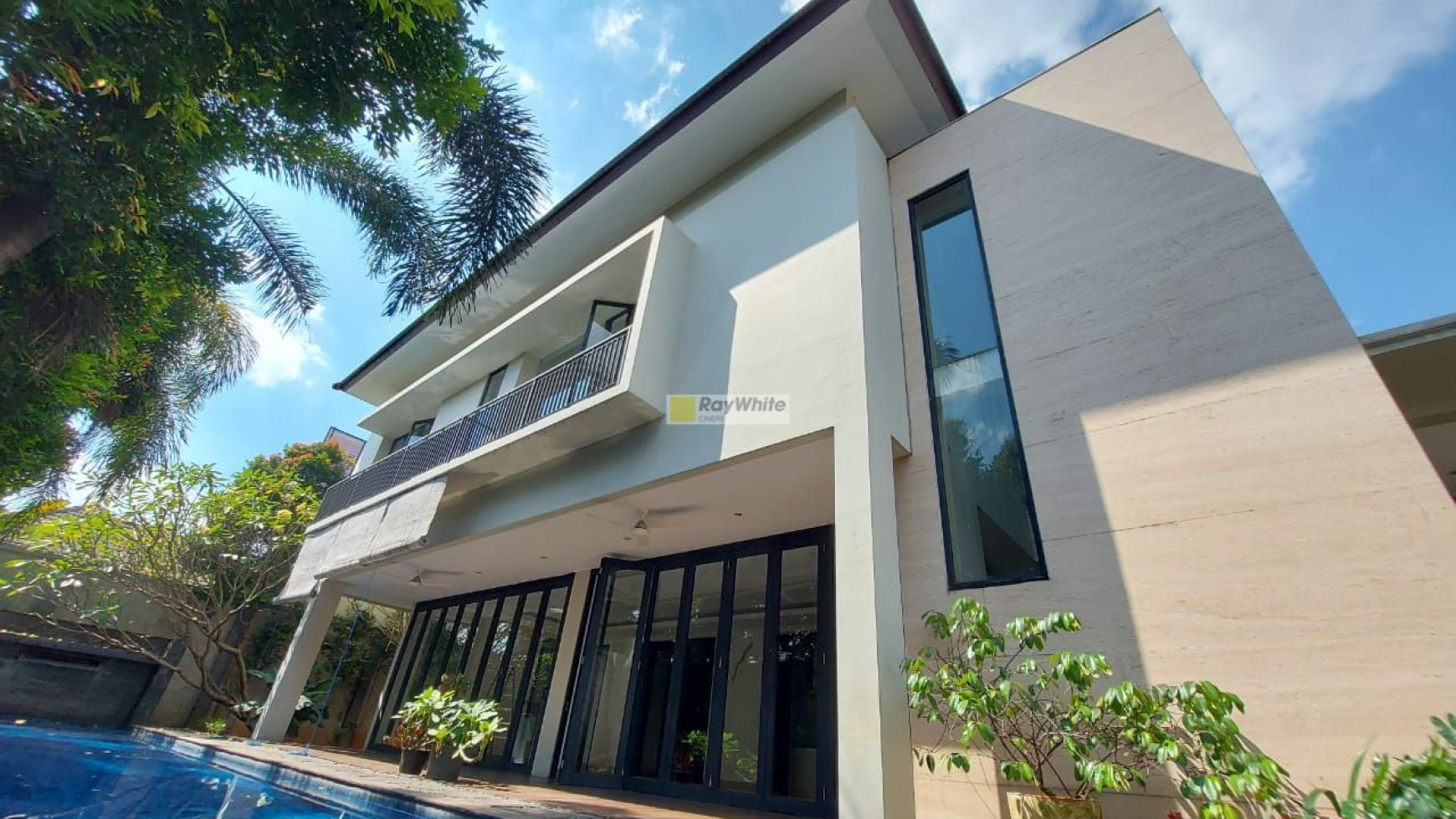 Rumah Baru Modern Tropical Style Di Ampera Kemang