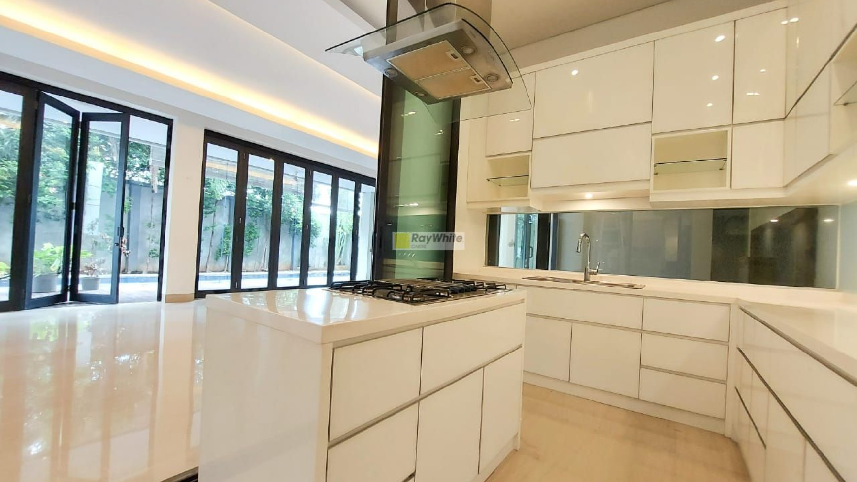 Rumah Baru Modern Tropical Style Di Ampera Kemang