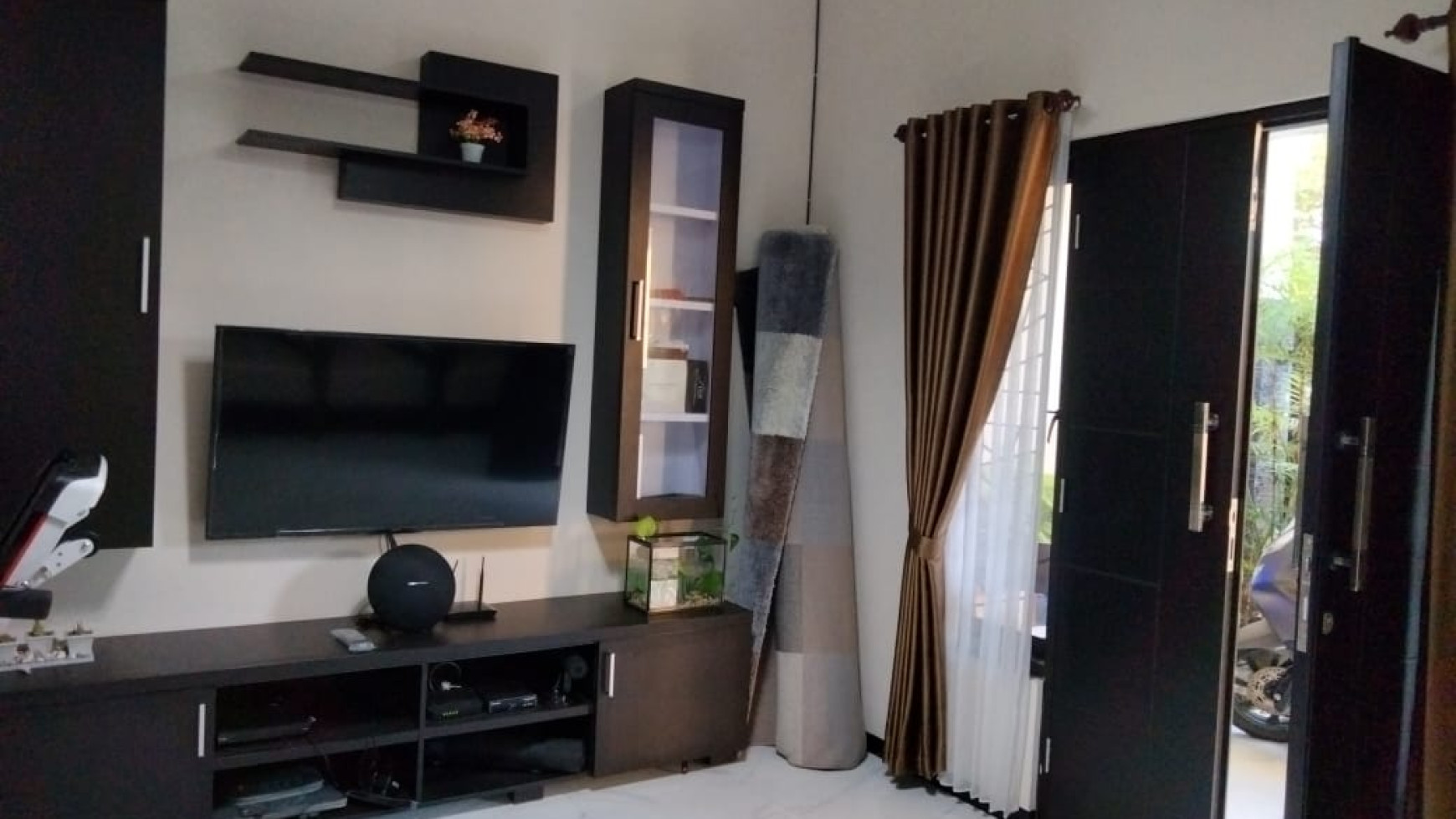 Rumah Modern Minimalis Siap Huni Di Surabaya.