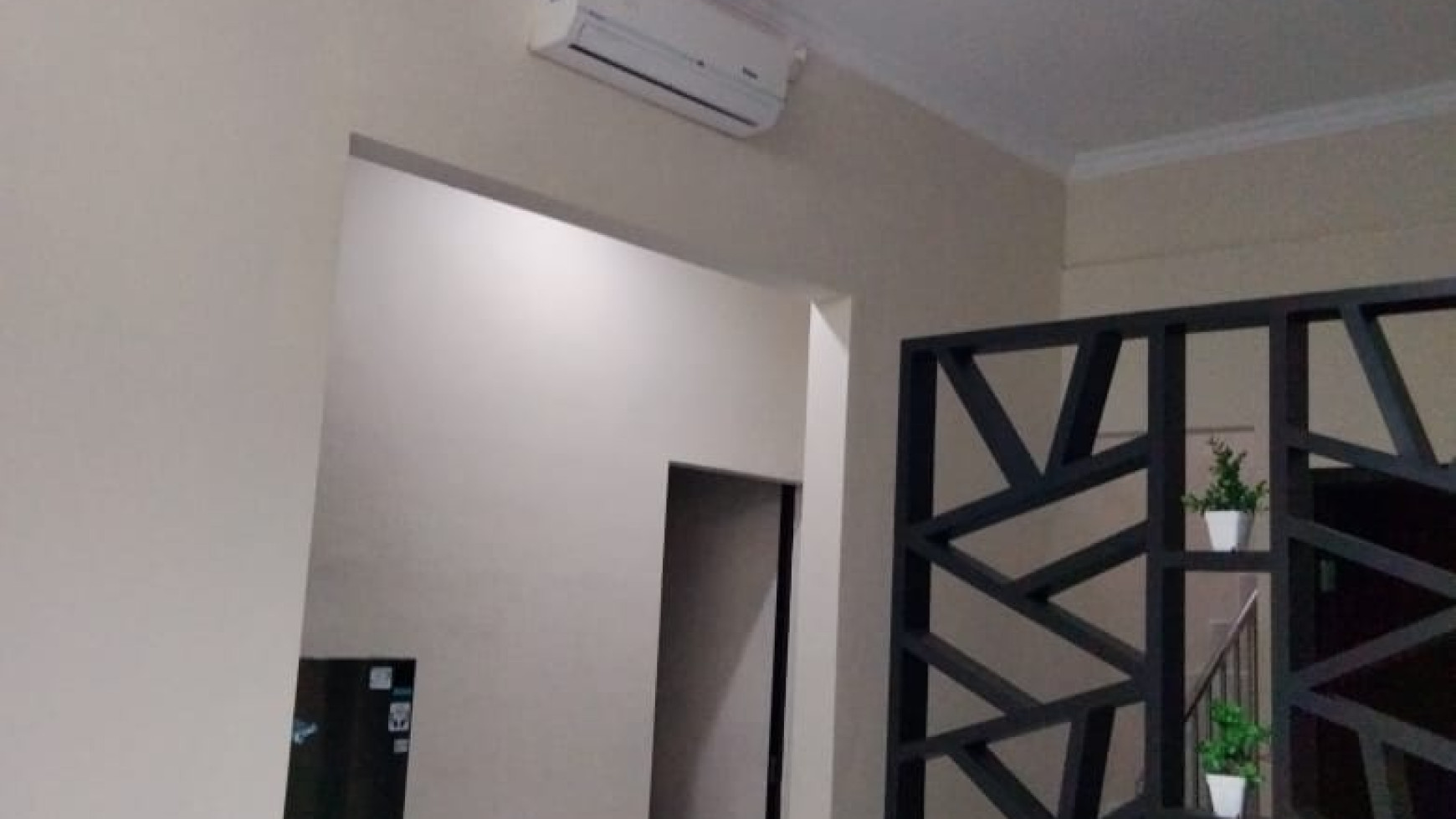 Rumah Modern Minimalis Siap Huni Di Surabaya.