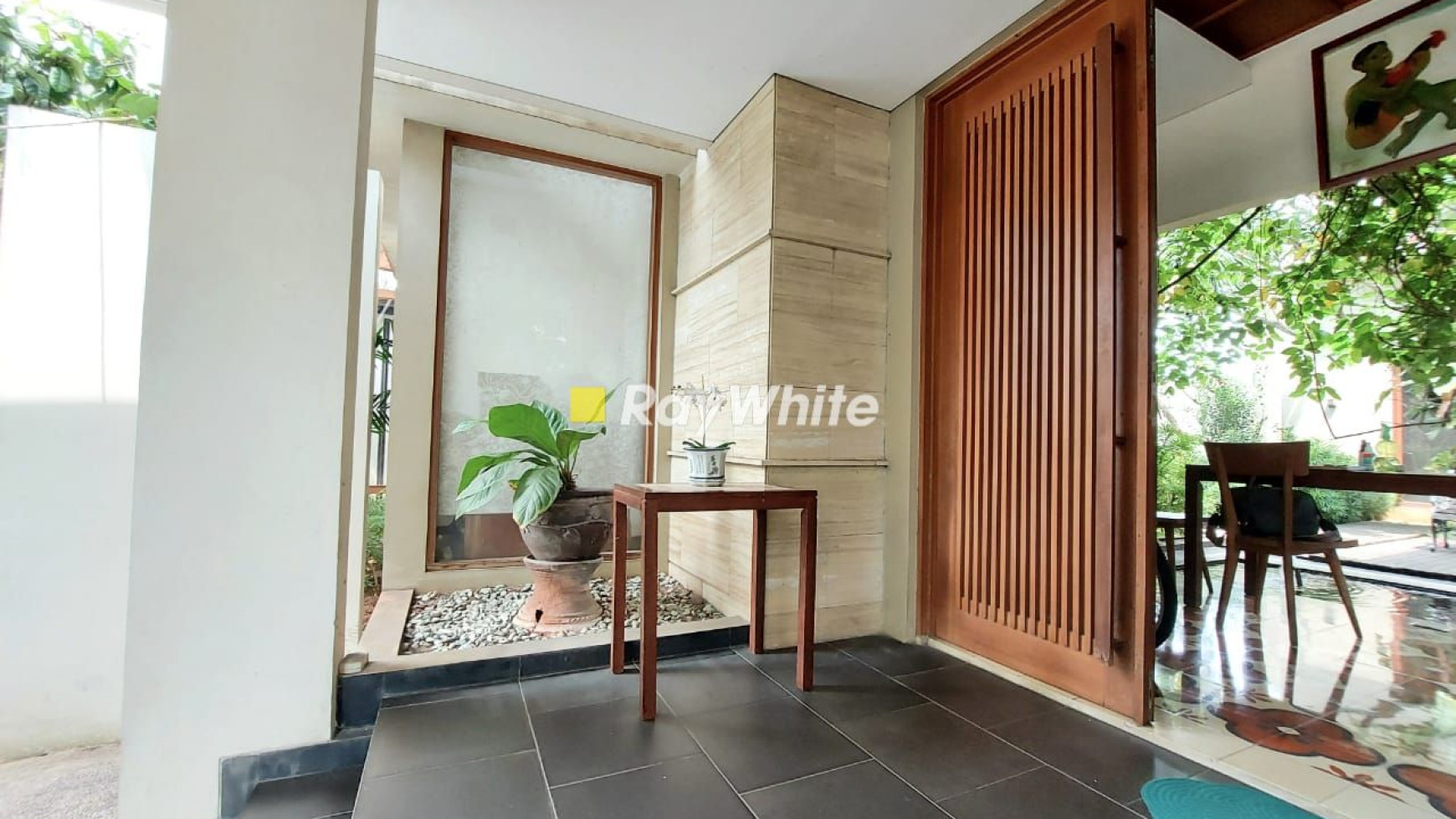 For Sale: Rumah Asri Dengan Konsep Open Space Dalam Town House Di Bintaro