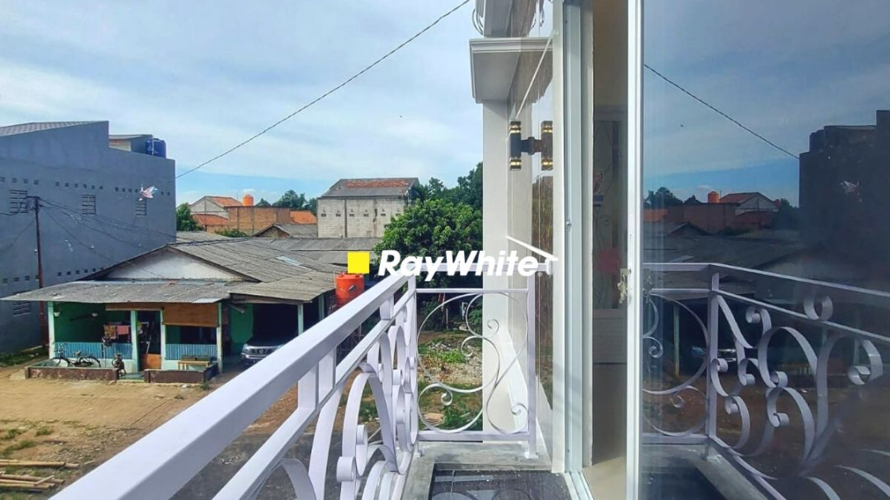 Rumah Baru Minimalis Di Jagakarsa