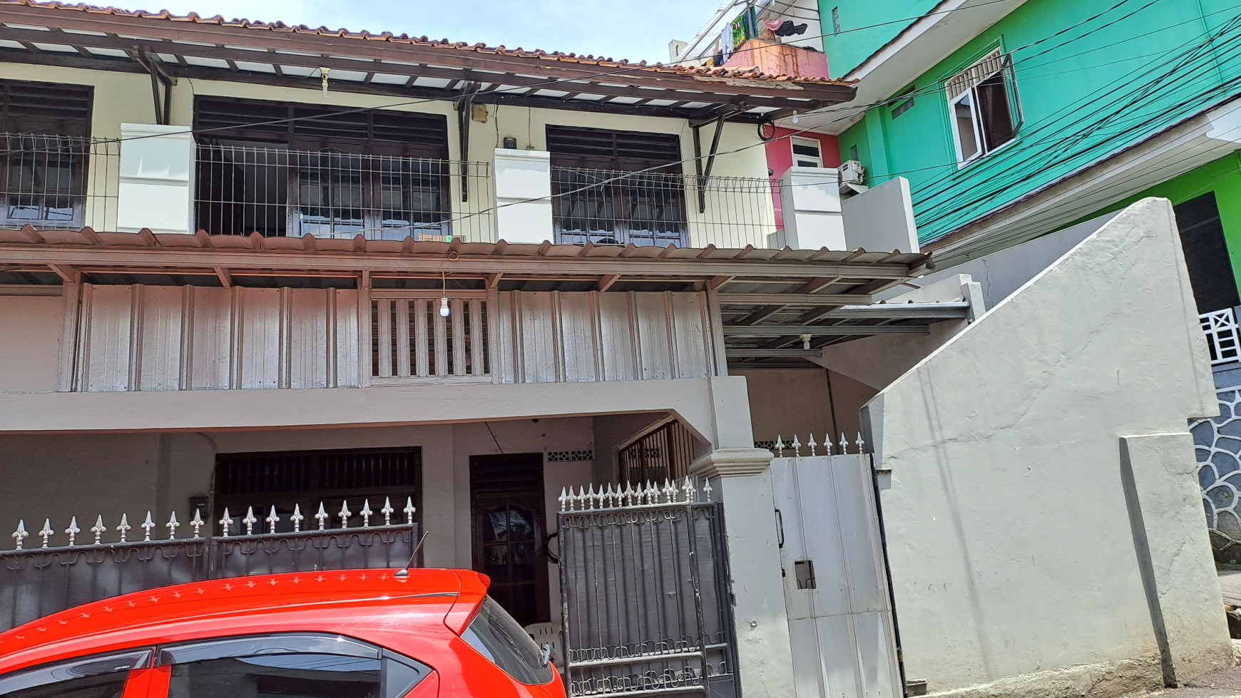 Dijual Rumah + Kos di Depok 