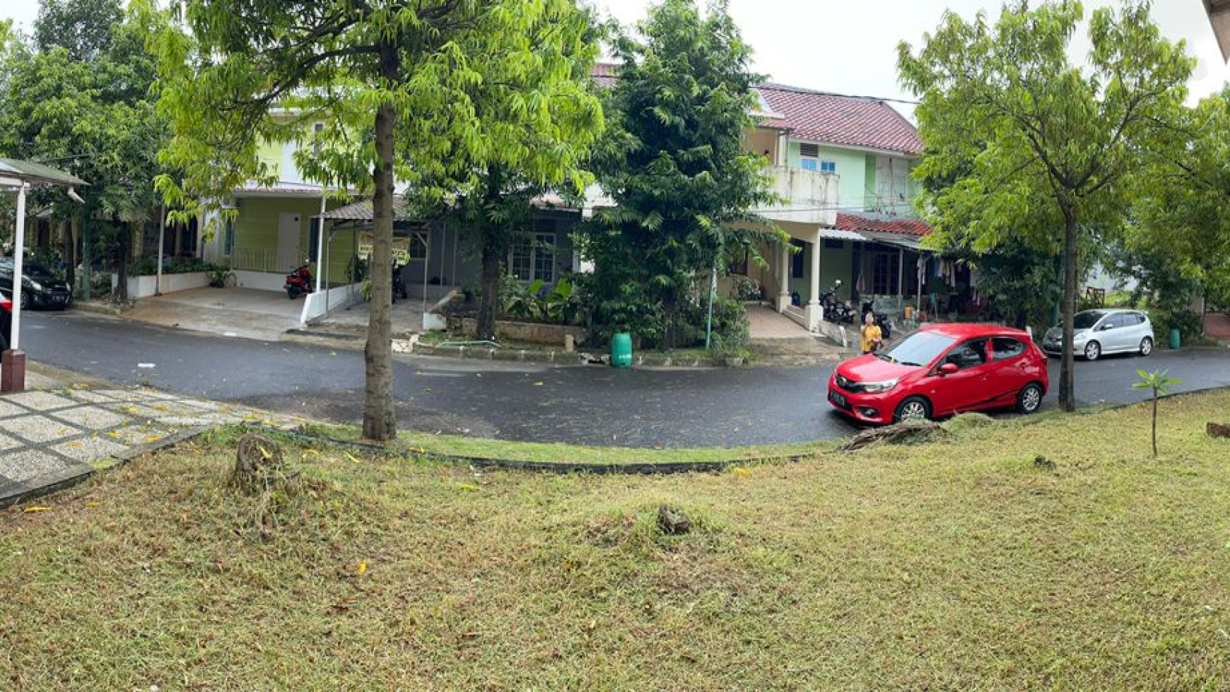 RUMAH DUA LANTAI DILOKASI STRATEGIS PINUS HIJAU MEADOW GREEN LIPPO CIKARANG